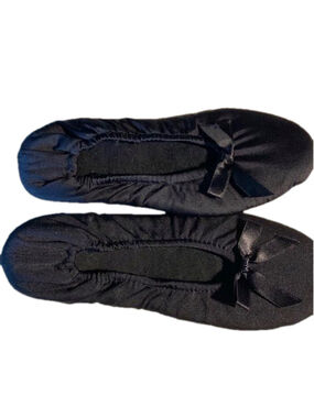 Satin slippers with leather soles 8/9